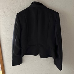 黒スーツ13号の画像