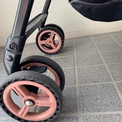 両対面式ベビーカーの画像