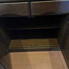 【決まりました】食器棚の画像