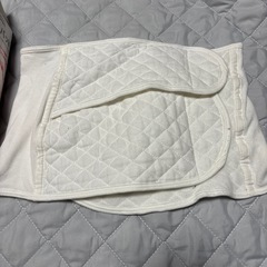 母乳パッドと産後ベルトMサイズ、Lサイズの画像