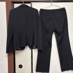 アンタイトル レディースパンツスーツ リクルート、就活の画像