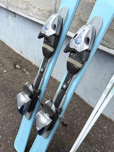 お引取り限定 ケスレー KASTLE AERO SPEED 7.9W レディースカービングスキーセット 140cm ストック付き
