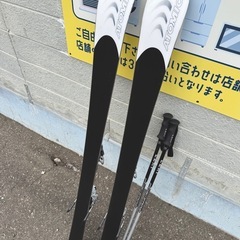 お引取り限定 ATOMIC NOMAD アトミック ノマド ホワイトアウト カービングスキーセット 157cm ストック付きの画像