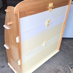 お引取り限定 21年購入 DWE ディズニーワールドファミリー ブックケースのみ 収納棚 の画像