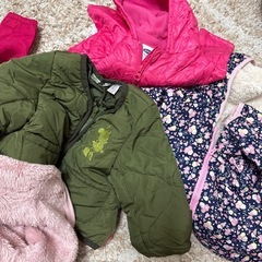 子供の服の画像