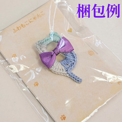 ハンドメイド ピンバッジ 青グラデーション猫モチーフ 紫リボン 可愛い アクセサリーの画像