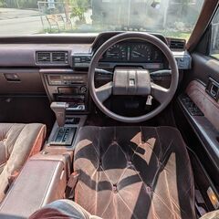ローンは毎月21,300円～　トヨタ　マークII　 グランデ　赤ベロアシート　ノーマル車両／エアコン　集中ドアロック　純正マフラー　ボディコーティング済の画像