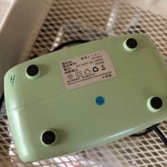 小型電気ヒーター　ファンヒーター　送風機の画像