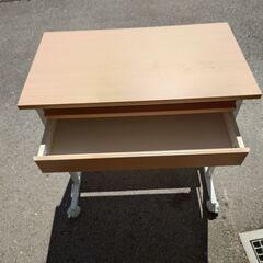 PCデスクの画像