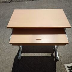 PCデスクの画像
