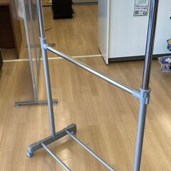 ★ジモティ割引あり★【リユースのサカイ野々市店】　ハンガーラック　90(幅)×43(奥行き)×134(高さ)cm ※クリーニング済みの画像