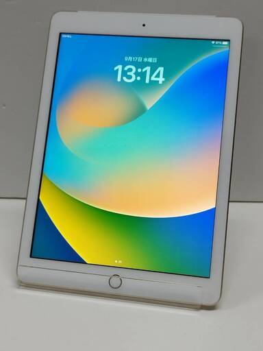 【SIMフリー】iPad 第5世代/32GB/A1823〈MPG42J/A〉
