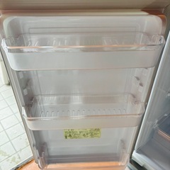 直接引き取り2,800円引き⭐︎大阪府下又は近郊は配送設置込み🉑SHARP 167L 冷凍冷蔵庫 SJ-D17B-S 2016年製/YMJ093-24の画像