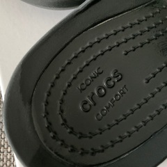 クロックス　サンダルの画像