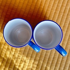 無料　ペアのブルーのマグカップの画像