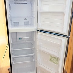 シャープ冷蔵庫の画像