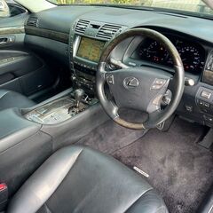 マイカーローン(低金利1.6%〜)から自社ローンまで取り扱い中♪　レクサス　LS460♪　　お問い合わせ大歓迎です♪！の画像