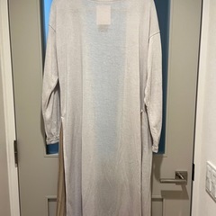 新品タグ付き　カーディガン　ロングカーディガン　Lサイズ　ベージュ　プリーツの画像