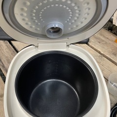 KOM マイコン式炊飯器　4合炊き　HR-05の画像