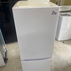NO B505🌈福岡市内配送設置無料✨🌈ヤマダオリジナル 冷蔵庫 159L 右開き 2ドア 幅48.6cm 一人暮し向け 耐熱トップテーブル REFAGE YRZ-F15MW ホワイト系　2022年の画像