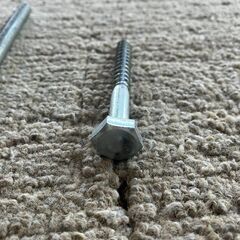 六角ボルトと六角コーチスクリューボルトの画像