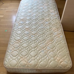 ベッドの画像