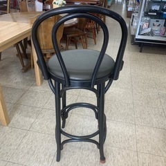 【ジモティー割引で最大15％OFF⭐️】カウンターチェア 黒の画像