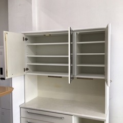 食器棚／鏡面仕様の画像