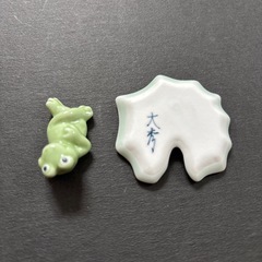 蛙の置物の画像
