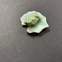 蛙の置物の画像