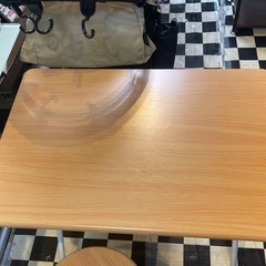 【リサイクルサービス八光】幅70㎝　ナチュラルベージュ　折りたたみデスクセットの画像