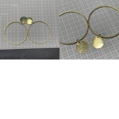 M317　MARC JACOBS  ブレスレット マークジェイコブス 付録 チャーム バングル　２個セット　ブランドロゴ　中古の画像