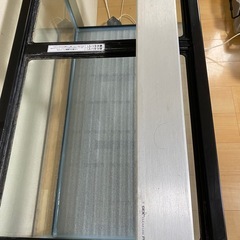 90センチ水槽とLED照明の画像