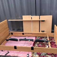 電動ベッド　マットレス擦れ汚れ有りますヒンジ割れ有りますの画像