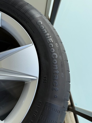 ボルボXC60 純正 18インチ タイヤ・ホイールセット