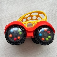 車のおもちゃの画像