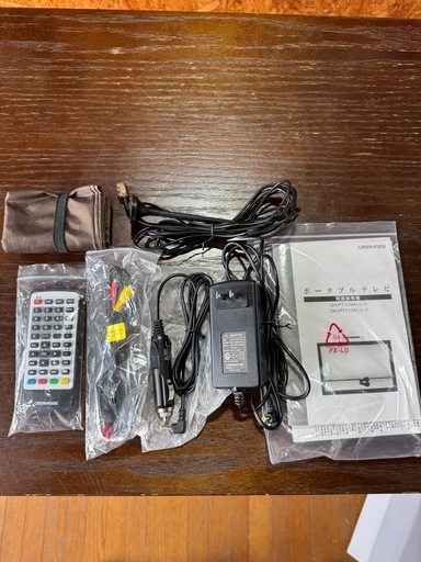 I1711   GREEN HOUSE バッテリー内蔵ポータブルテレビ　TV 19インチ　2024ねん2024年