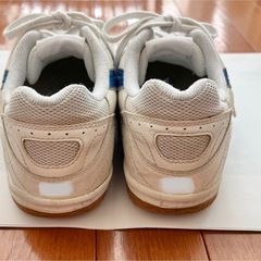 asics 体育館シューズ
の画像