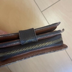 VUITTON折りたたみ財布の画像