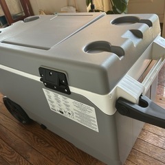 IGLOO MAXCOLD 90qt/85L キャスター付きクーラーボックス の画像
