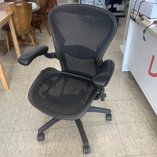 【ジモティー割引で最大15％OFF⭐️】Herman Miller アーロンチェア オフィスチェア