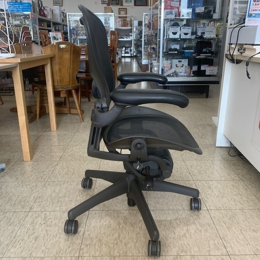 【ジモティー割引で最大15％OFF⭐️】Herman Miller アーロンチェア オフィスチェア