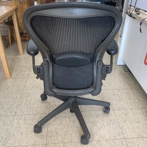 【ジモティー割引で最大15％OFF⭐️】Herman Miller アーロンチェア オフィスチェア