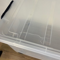 ＮＯ3【引き取り限定】アイリスオーヤマ 収納ボックス 衣装ケース ふた付き 大型 キャリー 頑丈 幅39×奥行74×高さ35cm ネイビー×クリアの画像