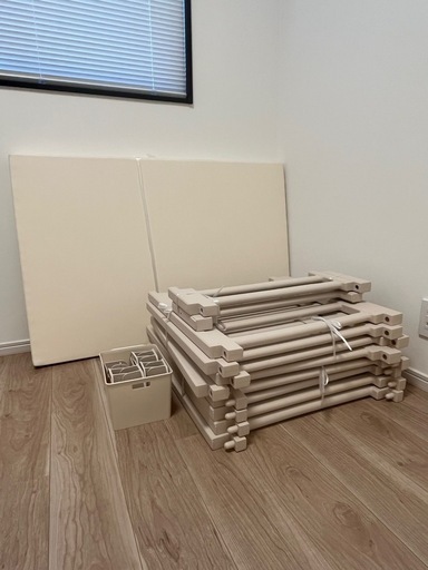 Anuriベビーサークルとマットのセット　120㎝✖️160㎝