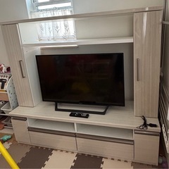 テレビ台/テレビの画像