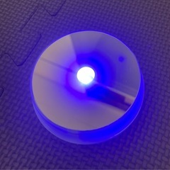 円形透明LEDライト台 複数色 セリア ダイソーの画像