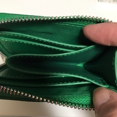 ほぼ未使用グリーンのL字財布の画像