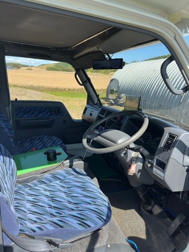 キャンピングカーLIBERTY 5.2   4WD ATドイブレコーダー　バックカメラ　ソーラー充電　問い合わせ多数‼️