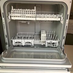 【RKGSE-356 オ】特価！Panasonic/食器洗い乾燥機/NP-TH4-W/中古品/2024年製の画像